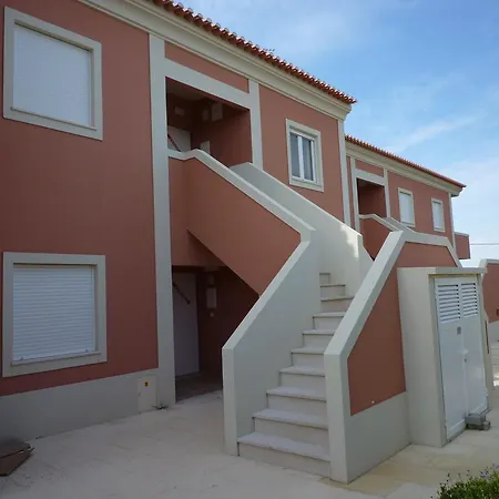 Praia Sao Juliao Surf Ericeira Barril de Baixo